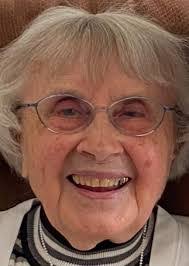 Joanne Totten's Instagram, Twitter & Facebook