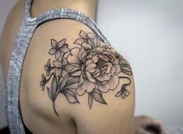 Image Result For Shoulder Blade Tattoos For Women Flower Back Of Shoulder Tattoo Shoulder Tattoos For Women Floral Tattoo Shoulder