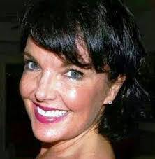 Tina Moretti's Instagram, Twitter & Facebook