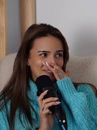 Целия епизод с Изабел Овчарова и Емил Конрад