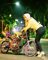 Pin Oleh Warlike Di Motor Drag Di 2020 Modifikasi Mobil Motor Jilbab Cantik