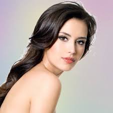 Beverly Mathis (@tharealversace)