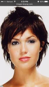 Alle looks in einer bildergalerie. Die 32 Besten Ideen Zu Kurze Dunkle Haare Haarschnitt Kurz Kurzhaarfrisuren Haarschnitt