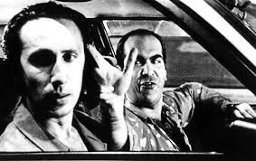 Σε μικρή ηλικία αιχμαλωτίστηκε από τους τούρκους, με τη βία εξισλαμίστηκε και στη συνέχεια παρέμεινε στην υπηρεσία τους. O Kinhmatografos Einai Glenti Einai Panhgyri Synentey3h Toy Renoy Xaralampidh Meros B Ellhnikes Grammes