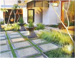 Setiap hari, kami menerbitkan cerita mengenai rumah, ikuti di sini. Grantnsaipan Taman Depan Pagar Rumah Minimalis Modern