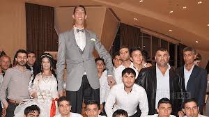 Dan ada beberapa yang mempunyai keunikkan pada tubuhnya dengan ketinggiannya itu dia dinobatkan menjadi orang tertinggi di dunia ke tiga. 10 Manusia Raksasa Tertinggi Yang Pernah Hidup Di Dunia Jurnalpost