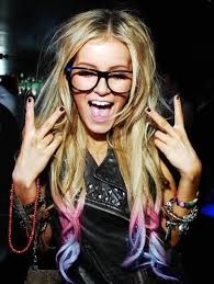Two colors make up a dip dye; What Are The Biggest Hair Trends For 2013 Get Some Color Inspiration The Fashion Tag Blog