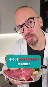 Dovremmo demonizzare gli affettati? E perchè? Sono comodi e gustosi. Non  capisco perché demonizzare il cibo. Più che dire questo si è questo no,  cerca di imparare a variare le tue scelte 👌🏻 ...