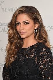 Camila Alves Flowing Waves Celebrity Hairstyles Red Carpet Hair Styles Celebrity Hair Trends