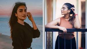 You can search anushka hd pics, latest movie news on about anushka shetty. Anushka Sharma Instagram Story Picuki