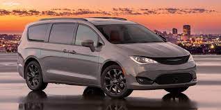Under the hood, a powerful v6 engine will be available, and even the hybrid model is confirmed. 2021 Chrysler Pacifica Hybrid Review Expected Release Date Prices Mpg And Performance