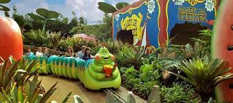 A Bugs Life Ride Disneyland Here Is The Main Entrance To A Bug S Land Located Between Hollywood California Adventure Disneyland Resort Heimlich