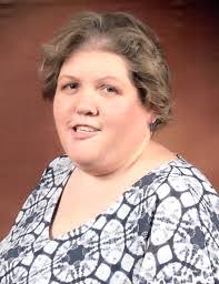 Amanda Dean's Instagram, Twitter & Facebook