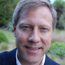 AlphaGlider // The Eight Best Market Predictors