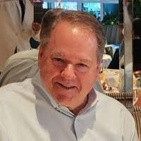 Lori Schinker's Instagram, Twitter & Facebook