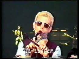 Nel 1987 enrico ruggeri si ripresenta a sanremo con gianni morandi e umberto tozzi (sodalizio nato nell'ambito del progetto benefico della nazionale italiana cantanti). Decibel Il Leader 1978 Youtube