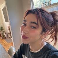 Kimberly Baum's Instagram, Twitter & Facebook