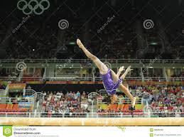 Barbara souza frança nasceu em 31 de outubro de 1992, no município de são lourenço, em minas gerais, mas foi criada na cidade do rio de janeiro. Brasilianischer Kunstlerischer Turner Rebeca Andrade Konkurriert Im Schwebebalken An Frauen S Vielseitiger Gymnastik In Rio 201 Redaktionelles Stockfoto Bild Von Zeichen Park 88609598