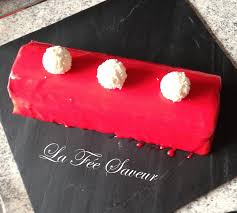 Cette Annee Pas De Buche Glacee Mais Une Buche Bavaroise Mangue Framboise Sur Dacquoise Coco Un Peu D Exo Dacquoise Coco Dacquoise Gateau Au Chocolat Moelleux