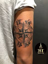 Bt Tattoo Thailand Bangkok Fussabdruck Tattoo Kompass Tattoo Kompass Tattoo Manner