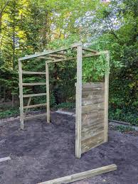 Ein klettergerüst garten lässt kinderherzen höher schlagen. Neue Spielecke Im Garten Klettergerust Mit Rutsche Lavendelblog