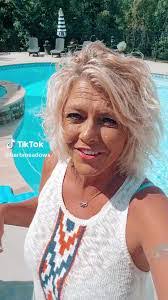 Tara Combs's Instagram, Twitter & Facebook