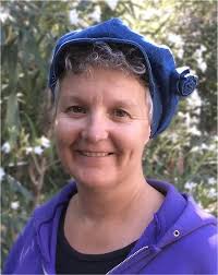 Amazon.com: Being Seen: Memoir of an Autistic Mother, Immigrant, And Zen  Student eBook : Davin, Anlor: Books