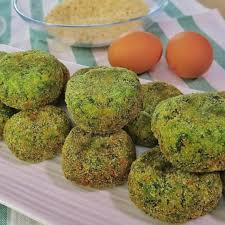 Polpette Di Spinaci Filanti Deliziosi Bocconcini Di Spinaci E Ricotta Con Un Cuore Di Mozzarella Filante Qualche Consi Ricette Idee Alimentari Ricotta Spinaci