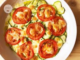 Al momento di servirlo, basterà sganciare, mettere in microonde e avviare alla stessa potenza impiegata per cuocere per 3/4 minuti a vasetto. Tortino Di Zucchine Al Forno Ricette Al Volo
