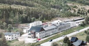 Spesialister på produksjon av brede furupanel og furugulv. Tine Meieriet Lom Skjak