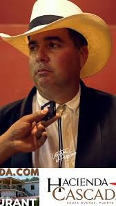 Eddie Abreu's Instagram, Twitter & Facebook