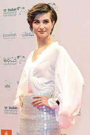 ويذكر أن هذه هي المرة الأولى التي تجتمع فيها توبا مع طليقها أونور صايلاك منذ الإعلان عن لابد ألا ننكر أن الأبوين توبا بويوكوستون وأونور صايلاك قد بدأ على ملامحهما السعادة أيضا. Ø¬Ø±ÙŠØ¯Ø© Ø§Ù„Ø¬Ø±ÙŠØ¯Ø© Ø§Ù„ÙƒÙˆÙŠØªÙŠØ© ØªÙˆØ¨Ø§ Ø¨ÙŠÙˆÙƒØ³ØªÙˆÙ† ØªØ¹ÙˆØ¯ Ø¥Ù„Ù‰ Ø§Ù„ØªÙ…Ø«ÙŠÙ„ Ø¨Ø¹Ø¯ ØºÙŠØ§Ø¨