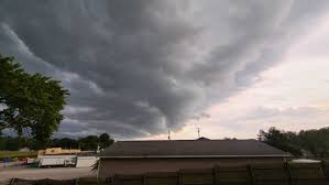 The storm known as a derecho lasted several hours monday as it tore from eastern nebraska across iowa and parts a derecho is not quite a hurricane. Photos Derecho Storm Damage And Ominous Clouds Ksdk Com