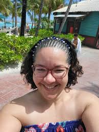 Hey Midland! Braid artist here 💅🏻 Are you looking for someone to change  your hair up? Tired of the boring look? I am one of them few dread artists  around and am