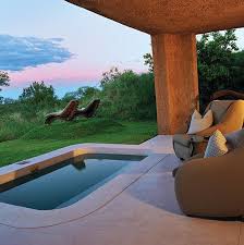 16 Honeymoon Resorts With Private Plunge Pools Honeymoon Resorts Luxury Safari Lodge Plunge Pool