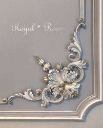 Browse 78 wall molding design ideas on houzz whether you want inspiration for planning wall molding design or are building designer wall molding design from scratch, houzz has 78 pictures from the best designers, decorators, and architects in the country, including burnham design and cary bernstein architect. Pin By Olga Kropotova On Instagram Royal Room 1 Baroque Decor Plaster Wall Art Pop Ceiling Design