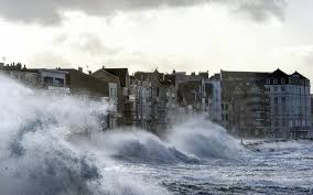 Une dépression atlantique, circulant sur le sud des îles britanniques, est à l'origine. Meteo Le Pas De Calais En Vigilance Orange De Fortes Vagues Attendues Le Parisien
