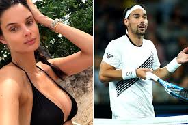 The bread stick refers to the solitary game fognini won in the first set, while bagel is a tennis term used when someone fails to win a single game in any set. Tennis Star S Model Girlfriend Destroys Fabio Fognini After Elephant Diss