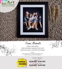 Bingkai 3d minimalis atau disebut juga scrapbox merupakan bingkai foto yang di gunakan untuk memajang uang mahar, gambar kerajinan tangan timbul dan souvenir. Foto Dengan Pigura Minimalis Bali Art Frame Printing Facebook