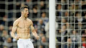 Cristiano ronaldo real madrid trikot. Fc Bayern Real Madrid In Diesem Trikot Spielt Real Beim Fcb Schwarze Bestie Verkehrt Eurosport
