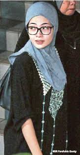 Fake dentist continued illegal dental practice even after being raided, earned up to rm6k a day malaysia: Saya Tak Kenal Dia Pressreader