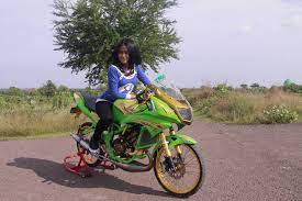 Untuk melihat detail lagu cewek cantik naik motor ninja 2020 klik salah satu judul yang cocok, kemudian untuk link lucu cewek cantik baru belajar naik ninja 250jari jari. Pin Von Sony Ny Auf Wanita Cantik Sexsi Naik Kawasaki Ninja 2 Tak