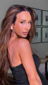 Leah Van Dale (@theleahvandale) • Instagram photos and videos