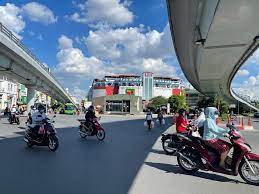Tức là tphcm thực hiện giãn cách theo chỉ thị 15+, áp dụng từ 0h ngày 31/5, ông phong nói. S8lzfx Wb9xrvm