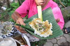 Mereka akan menggunakannya sebagai menu santapan saat berada. Nasi Tepeng Pedasnya Kuliner Khas Bali Kuliner Bali