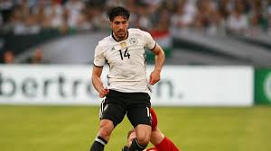Bei der em 2016 in frankreich kämpfen 24 mannschaften vom 10. Em 2016 Deutschland Frankreich Emre Can In Der Startelf Low Kehrt Zur Viererkette Zuruck Eurosport