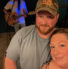 Leslie Gaither and Rob Weatherholt's Wedding Website