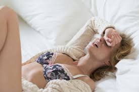 Queening Oral Sex Position: Pros, Cons, How to Do It, Variations