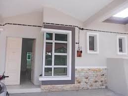 Menariknya, rumah melayu punyai tangga batu utama di samping ukiran kayu di bahagian serambi yang unik. Teres Setingkat Taman Tangga Batu Perdana Melaka Zprop Team