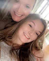 Alana Ross's Instagram, Twitter & Facebook